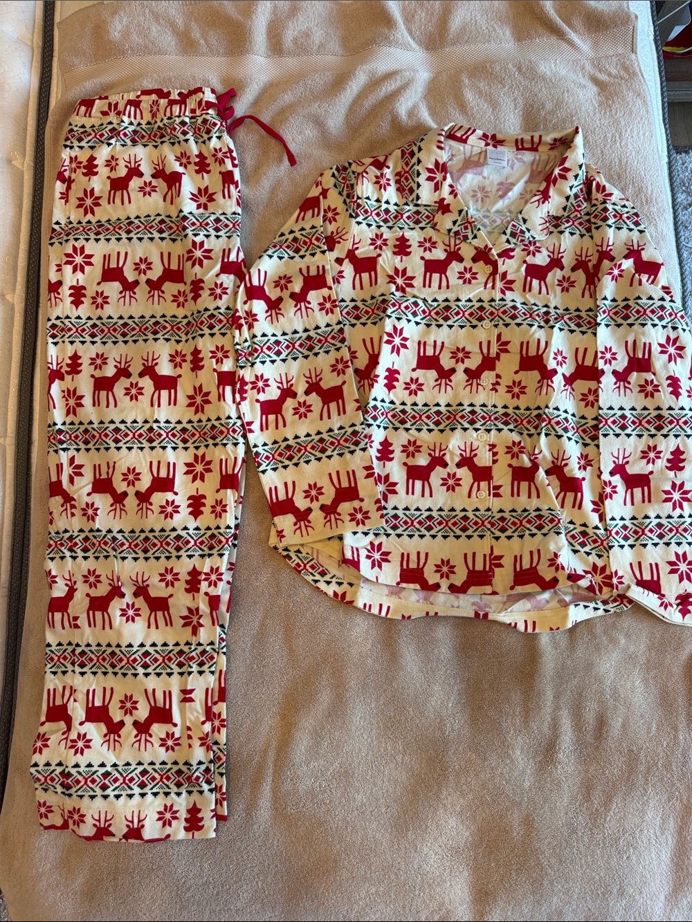 Hanna Andersson Red and Cream Reindeer Print adult Pajama Set